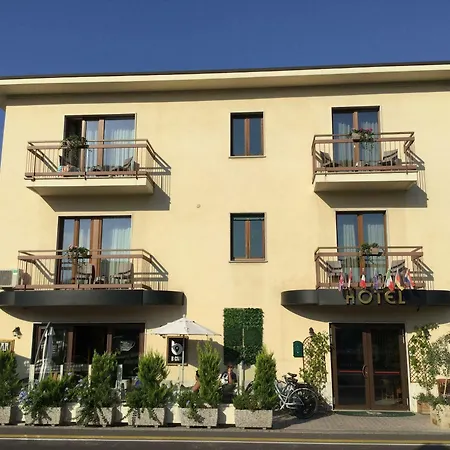 Hotel B Bardolino