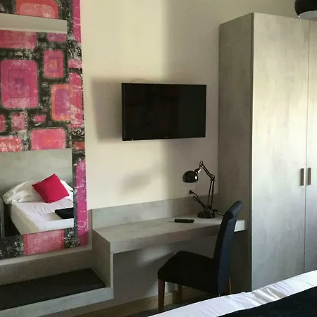 B Hotel 2*