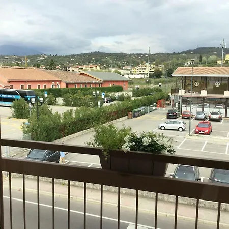 Готель B Бардоліно