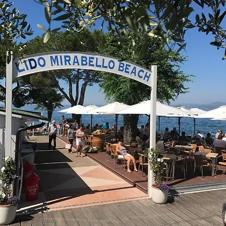 Готель B Бардоліно